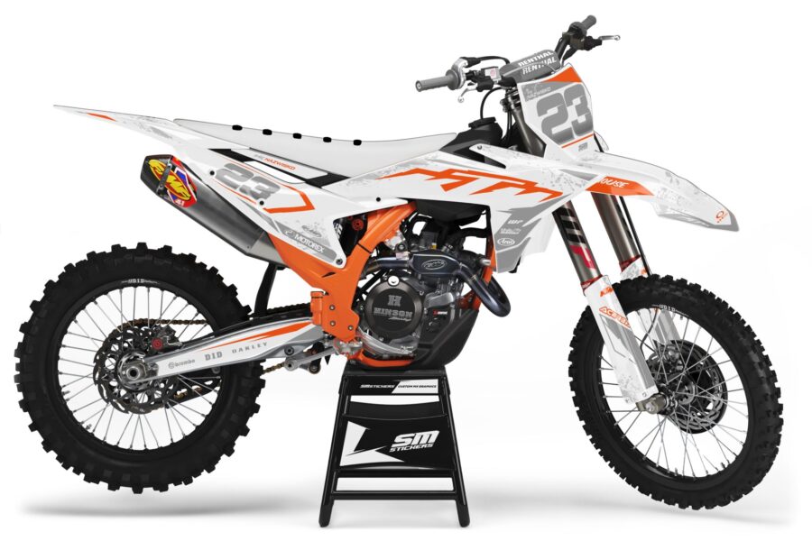 Biało-pomarańczowa okleina motocrossowa KTM z numerem 23 na motocyklu