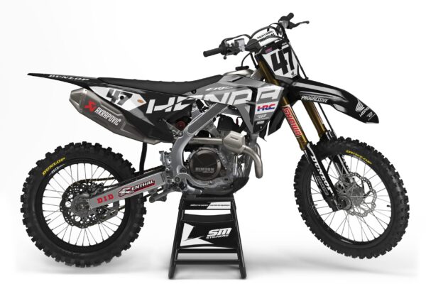 Czarno-biała okleina motocrossowa Honda CRF Decore 10 na motocyklu